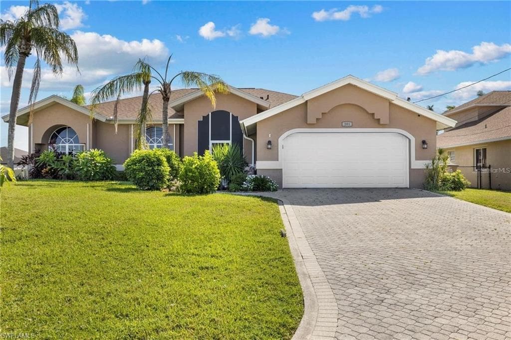 201 SE 4th PL CAPE CORAL, FL 33990