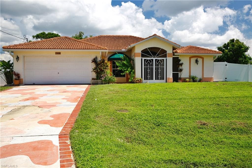 2809 SW 18th PL CAPE CORAL, FL 33914