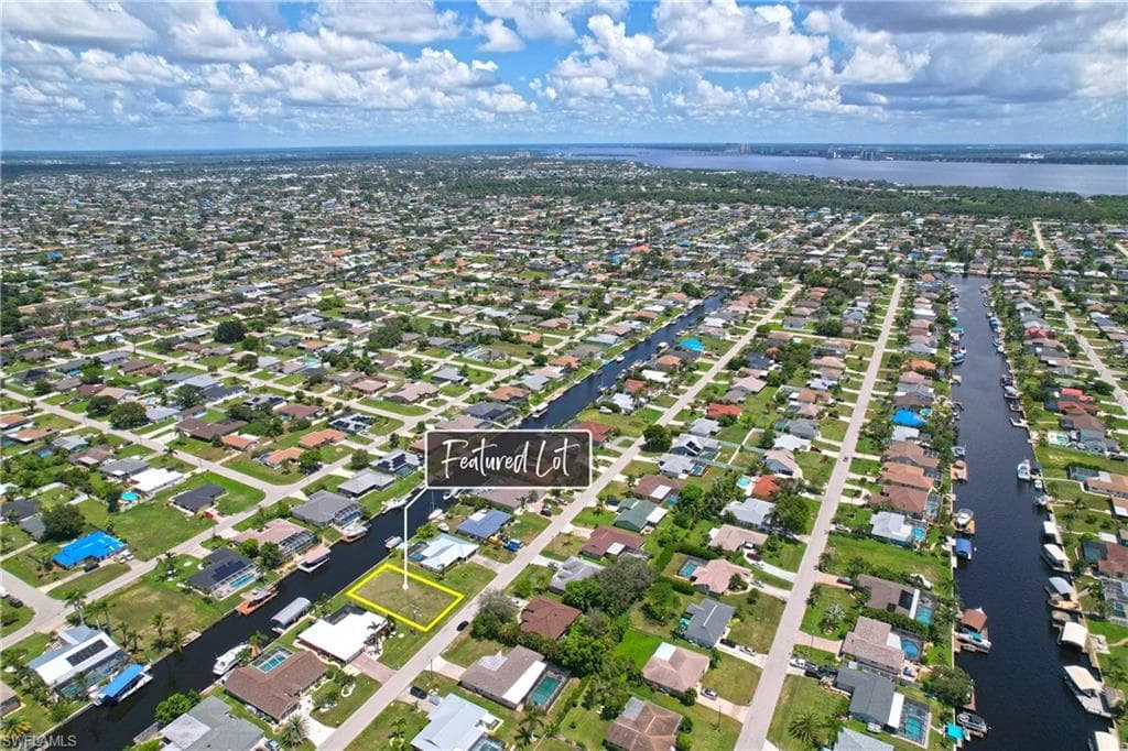 1709 SE 12th ST CAPE CORAL, FL 33990
