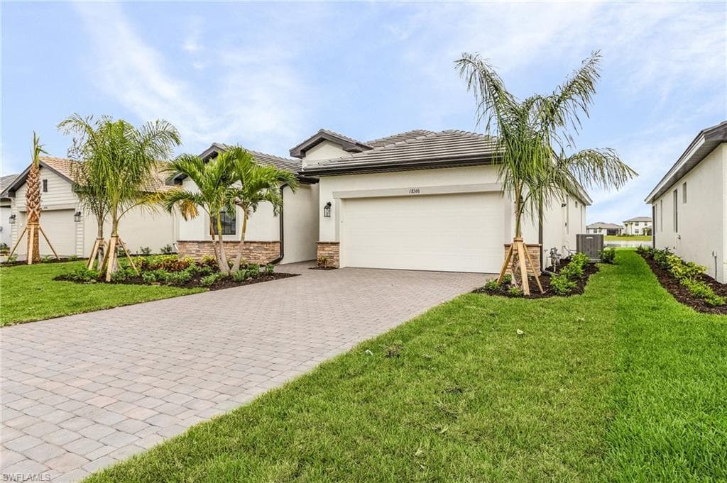 18566 Ives DR ESTERO, FL 33928
