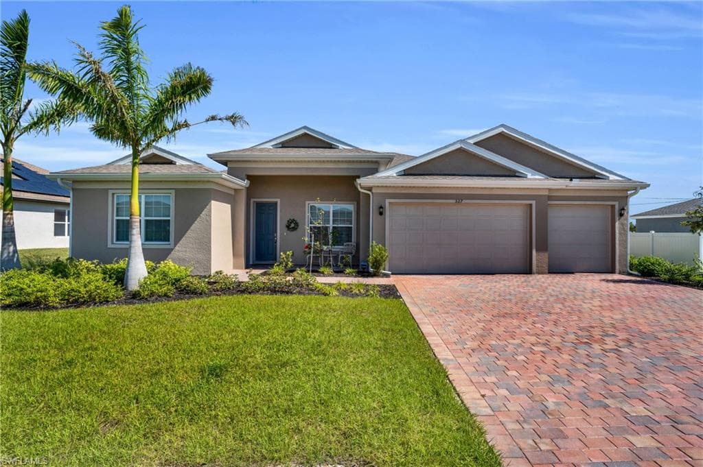 527 6th TER CAPE CORAL, FL 33909