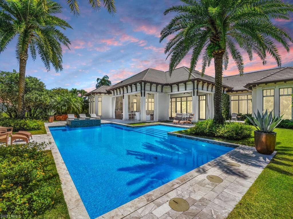 705 Bobwhite LN NAPLES, FL 34108