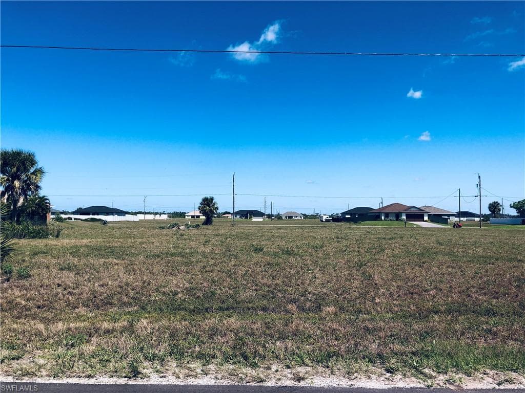 3909 Caloosa PKWY N CAPE CORAL, FL 33993