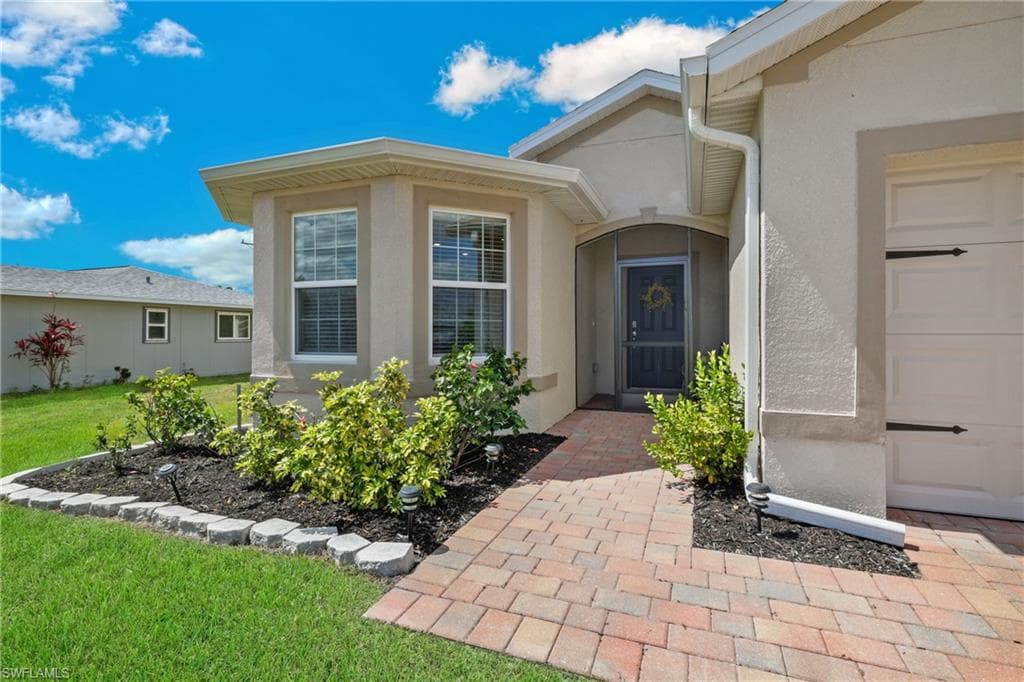 4122 SW Santa Barbara PL CAPE CORAL, FL 33914