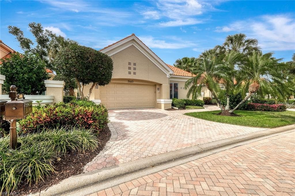 3460 Riviera Lakes CT BONITA SPRINGS, FL 34134