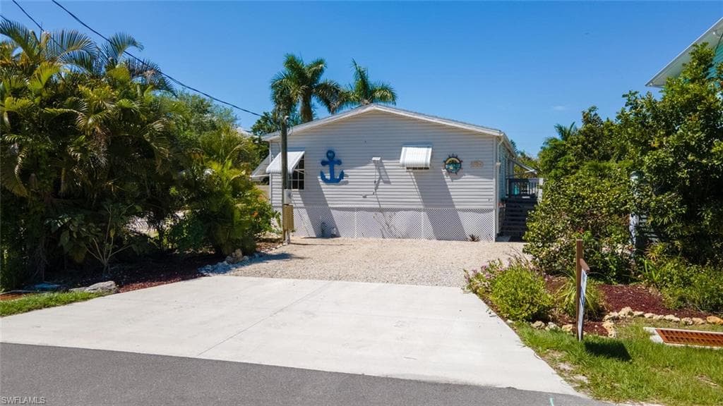 27579 Big Bend RD BONITA SPRINGS, FL 34134