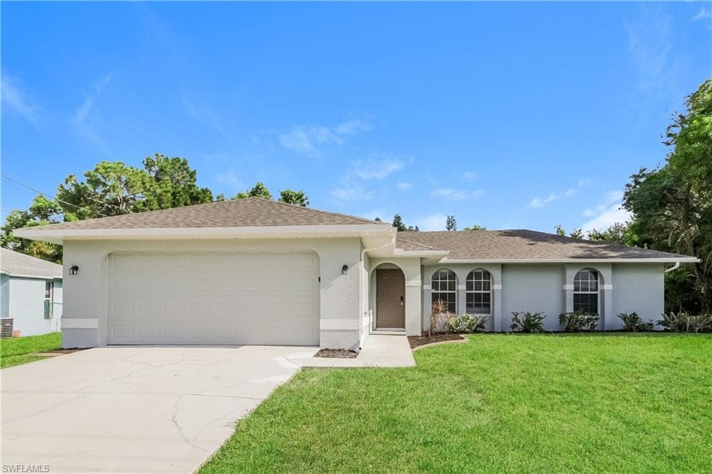 3811 6th ST W LEHIGH ACRES, FL 33971