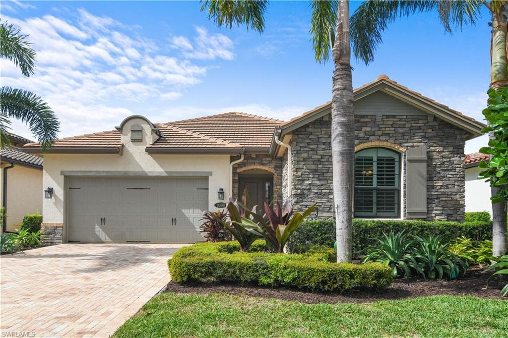 9309 Woodhurst DR NAPLES, FL 34120