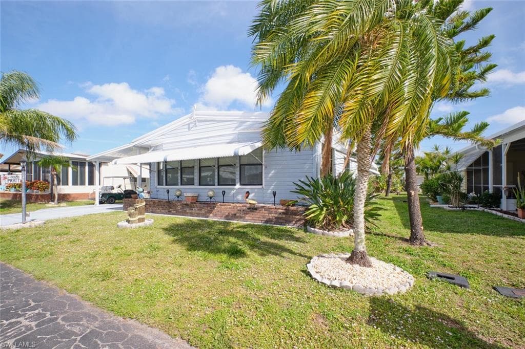 9020 Arbor DR NORTH FORT MYERS, FL 33903