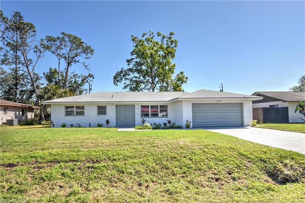 17098 Wayzata CT NORTH FORT MYERS, FL 33917