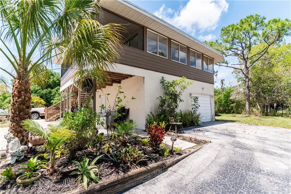 11101 Riggs RD NAPLES, FL 34114