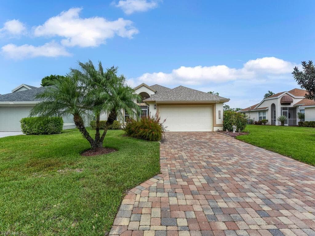 20954 Country Barn DR ESTERO, FL 33928