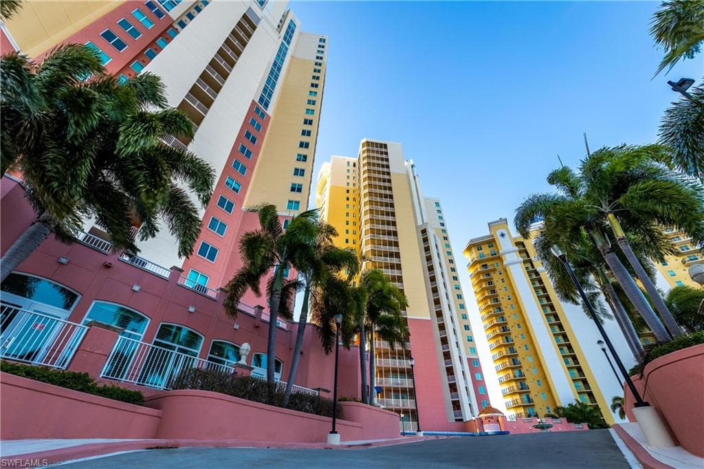 2743 1st ST 1403 FORT MYERS, FL 33916