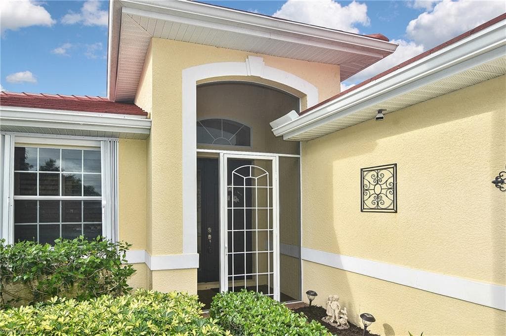 2517 Ashbury CIR CAPE CORAL, FL 33991