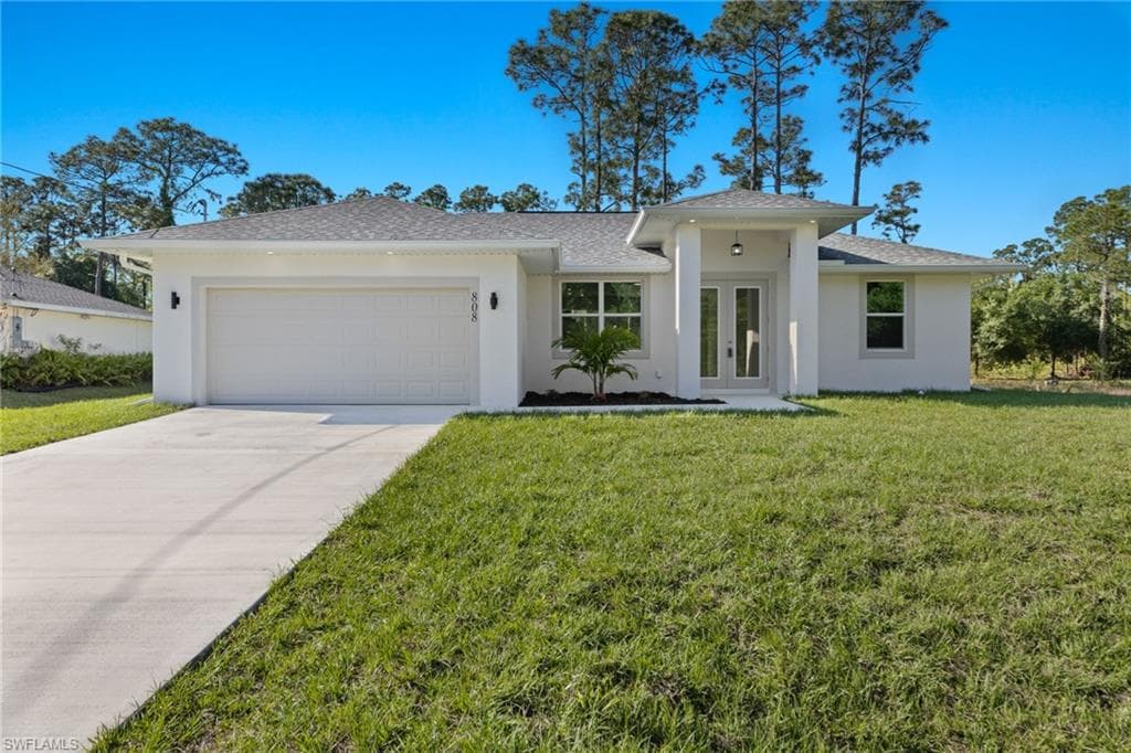 808 Ashland ST E LEHIGH ACRES, FL 33974