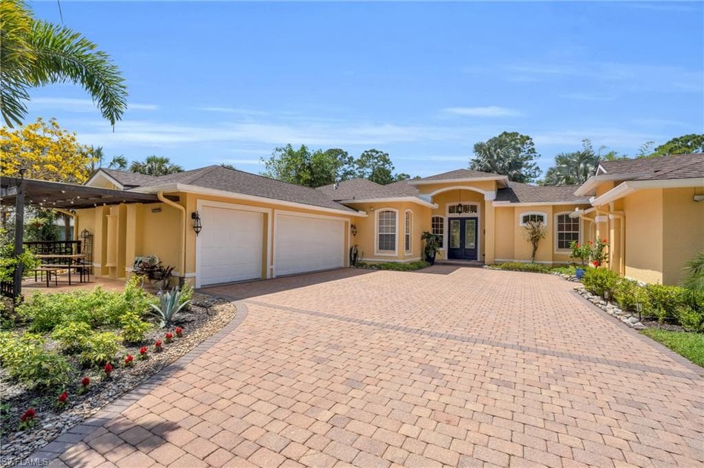 481 31st ST SW NAPLES, FL 34117