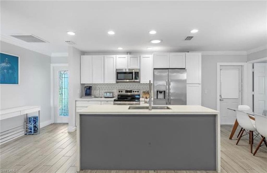 683 102nd AVE N NAPLES, FL 34108
