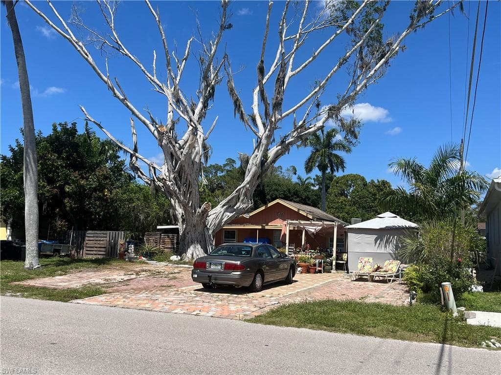 10671 Hampton ST BONITA SPRINGS, FL 34135