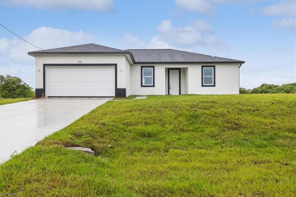 9029 E CASTLE CIR LABELLE, FL 33935