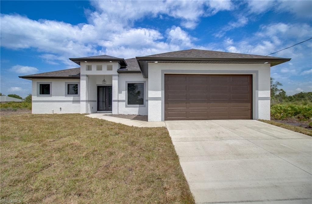 2620 47th ST W LEHIGH ACRES, FL 33971