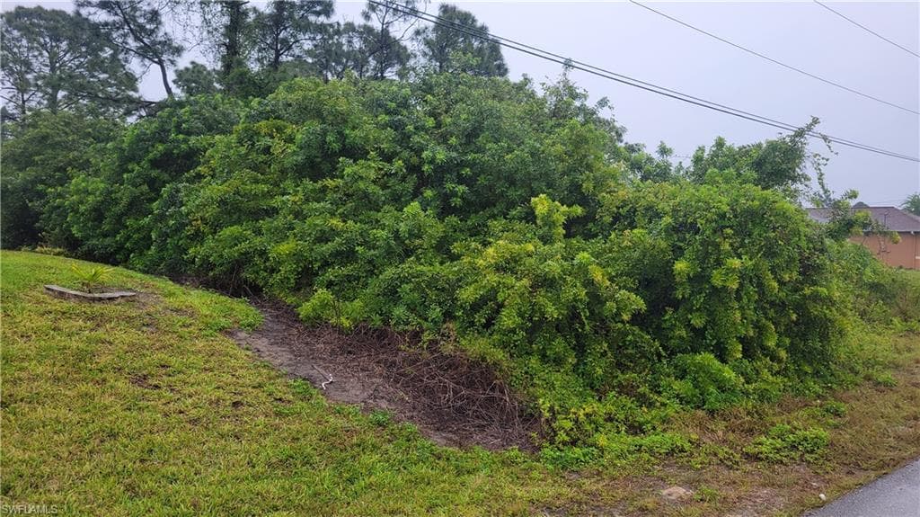 2506 38th ST SW LEHIGH ACRES, FL 33976