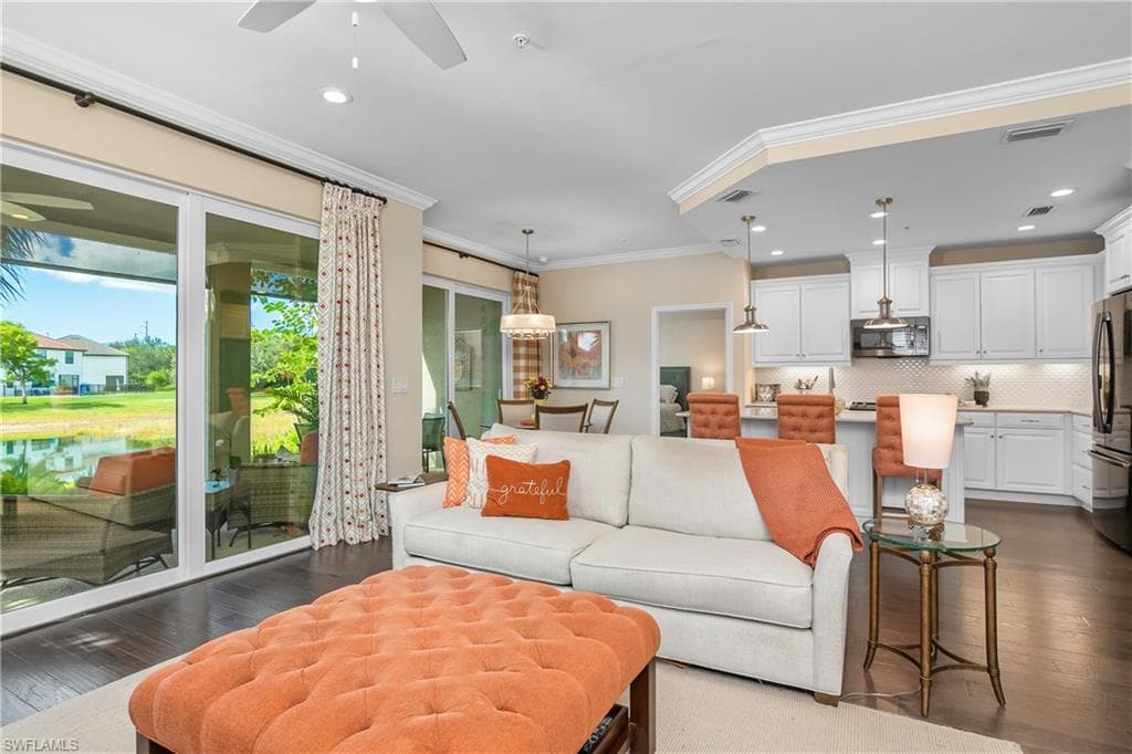 2335 Sawyers Hill RD 501 NAPLES, FL 34120