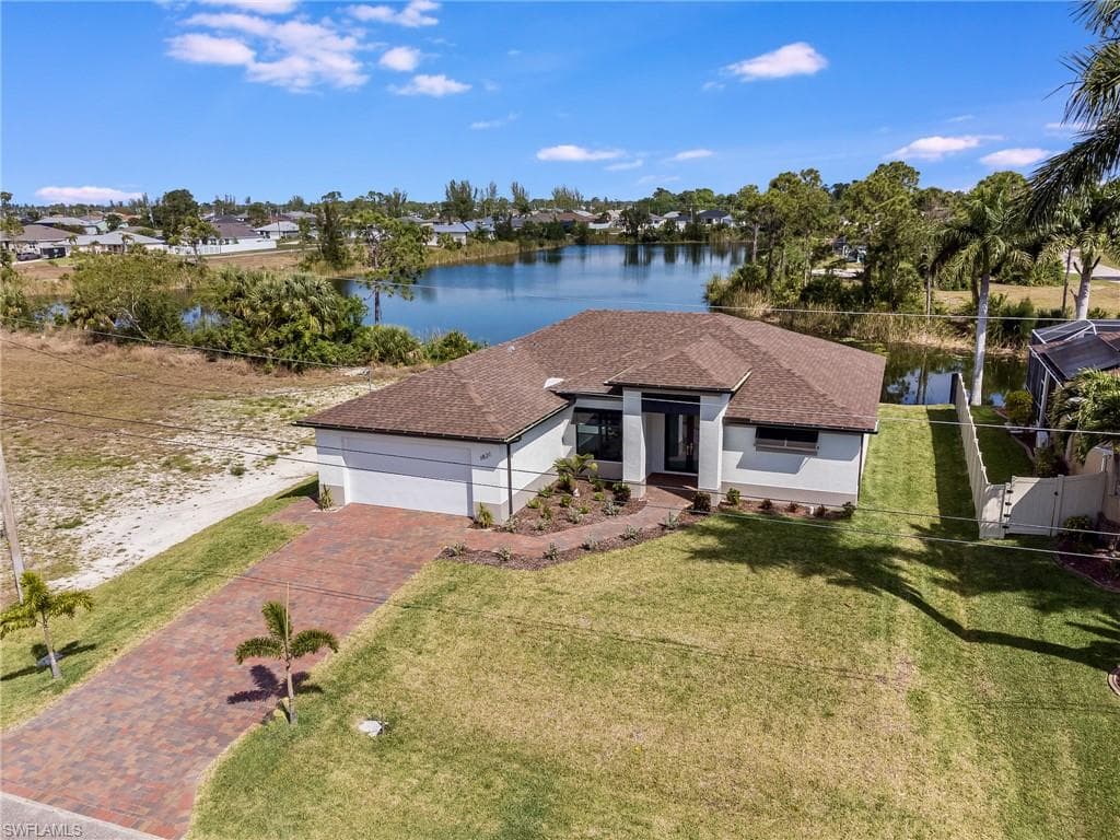 1821 NE 33rd TER CAPE CORAL, FL 33909