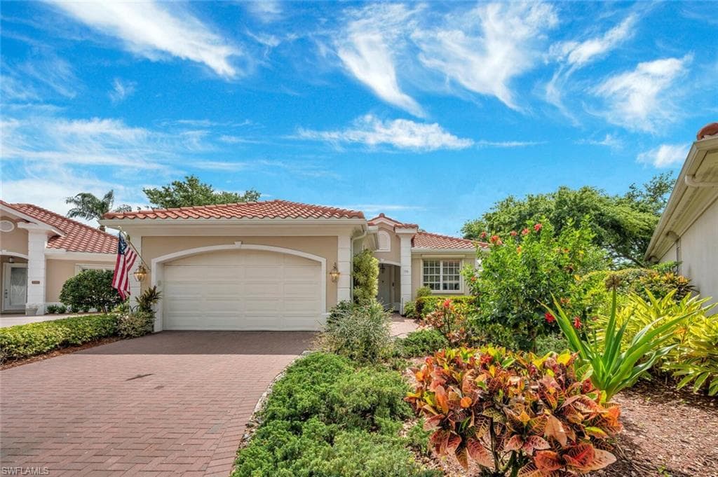 136 April Sound DR NAPLES, FL 34119