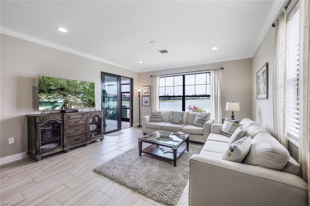 1565 Oceania DR S NAPLES, FL 34113
