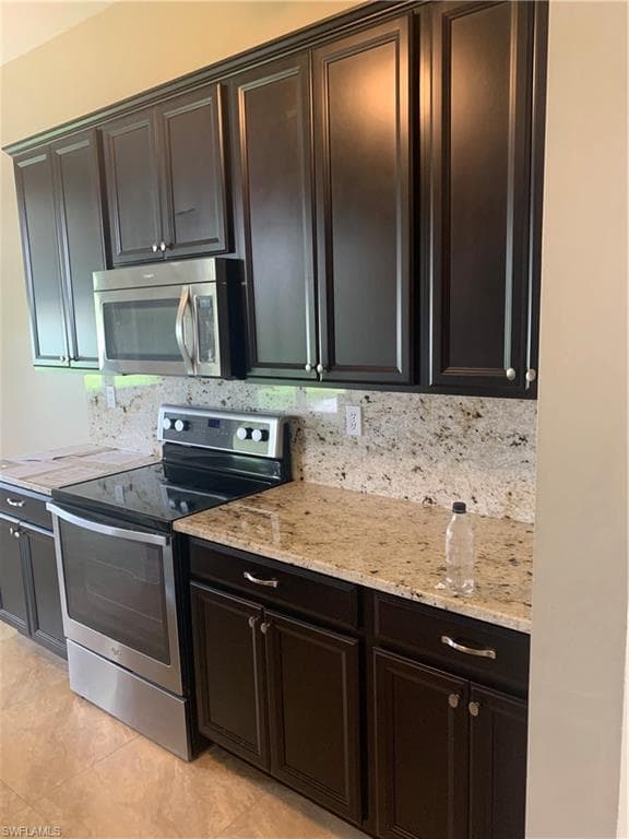 701 Meyer DR NAPLES, FL 34120