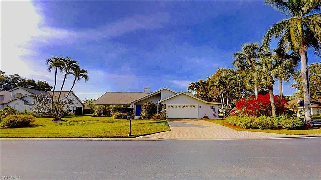 9916 Boca CIR NAPLES, FL 34109