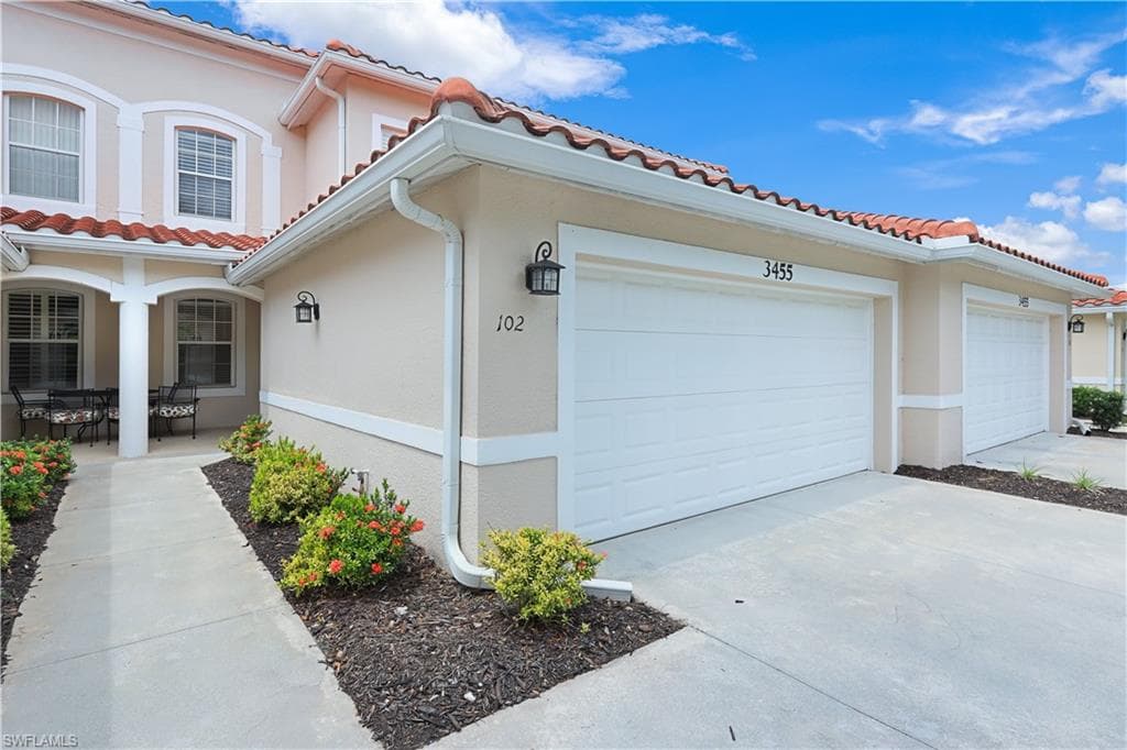 3455 Grand Cypress DR 102 NAPLES, FL 34119