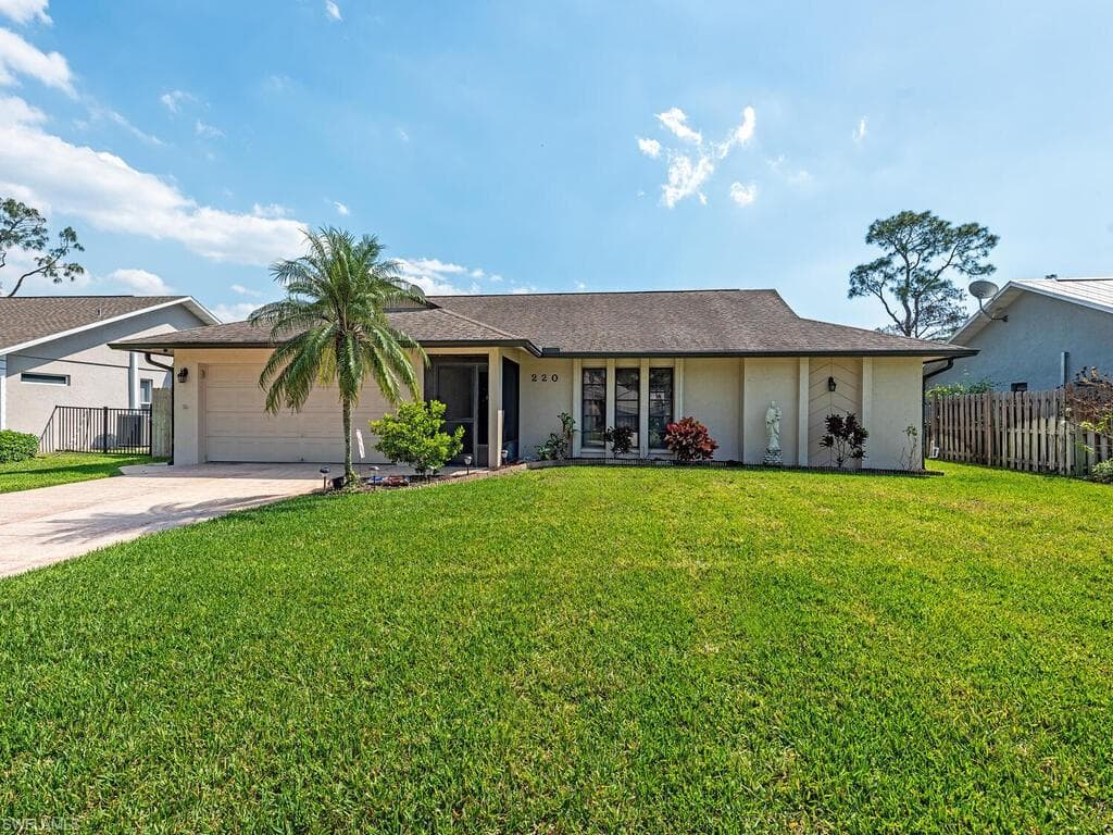 220 Kirtland DR NAPLES, FL 34110
