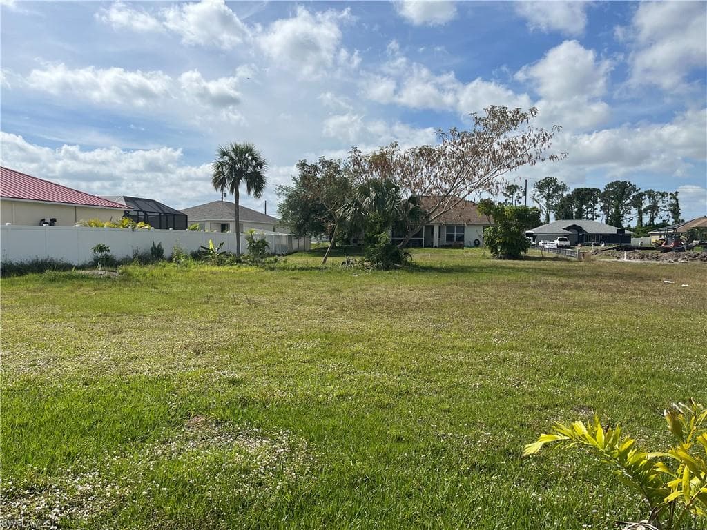 1602 NE 35th ST CAPE CORAL, FL 33909