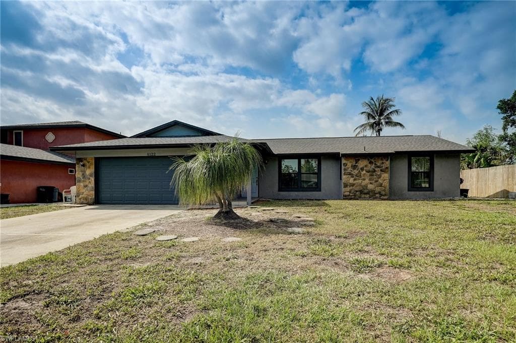 8122 Lake San Carlos CIR FORT MYERS, FL 33967