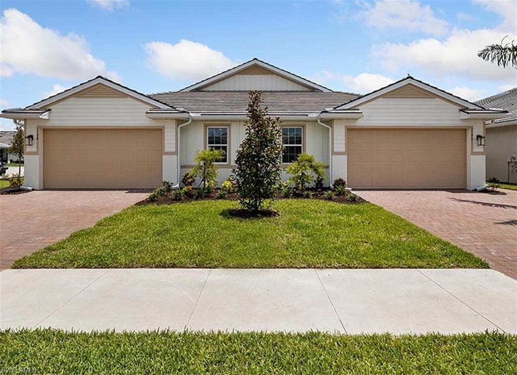 823 Enbrook LOOP NAPLES, FL 34114