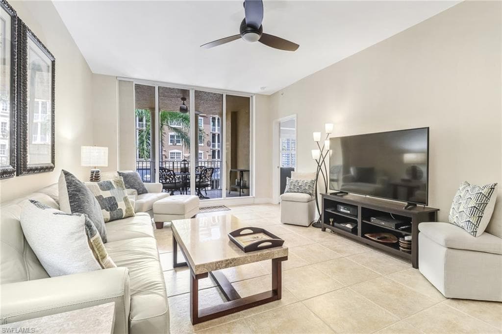 401 Bayfront PL 3205 NAPLES, FL 34102