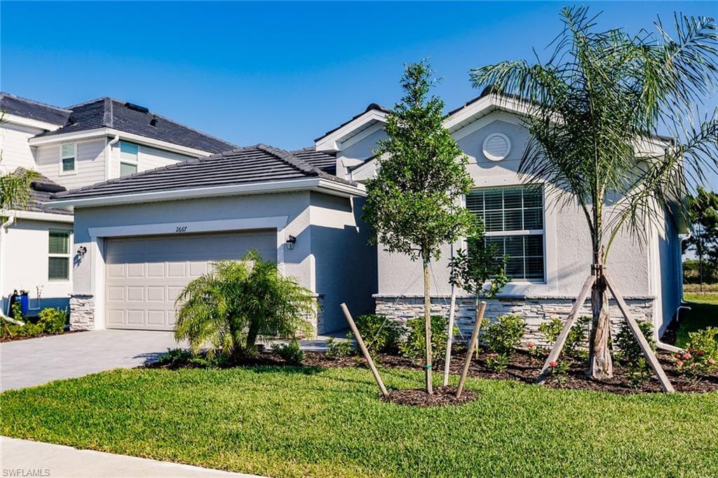 2667 Scarlet WAY NAPLES, FL 34120