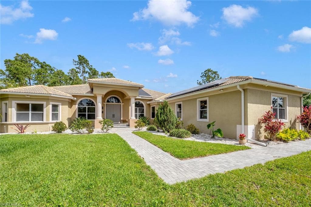 1115 20th AVE NE NAPLES, FL 34120