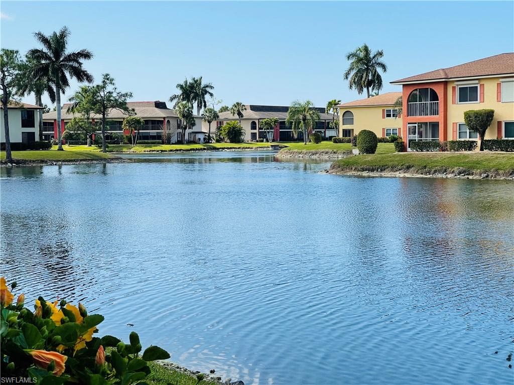 4410 Chantelle DR H-102 NAPLES, FL 34112