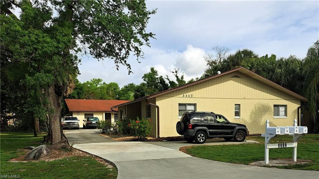 3317 Edgewood AVE 1-4 FORT MYERS, FL 33916