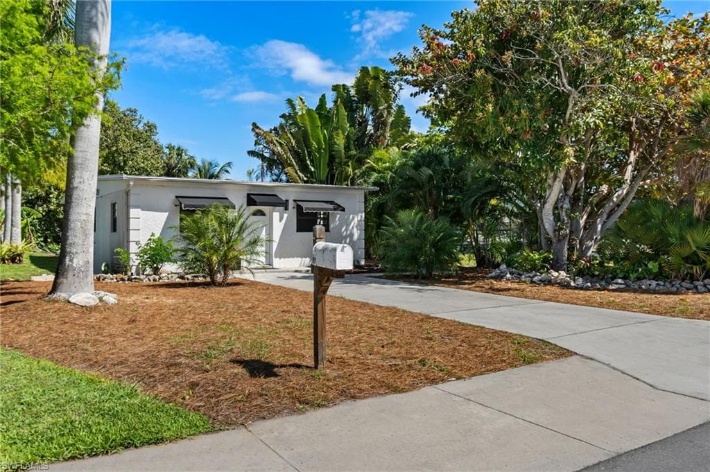 3275 Cottage Grove AVE NAPLES, FL 34112