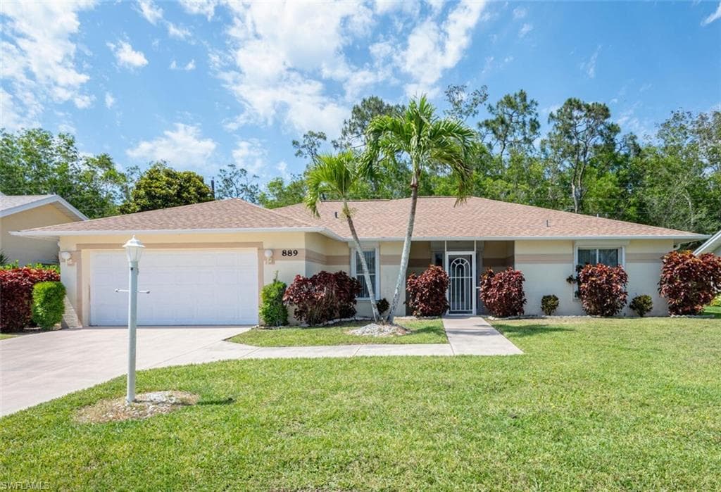 889 Charlemagne BLVD NAPLES, FL 34112