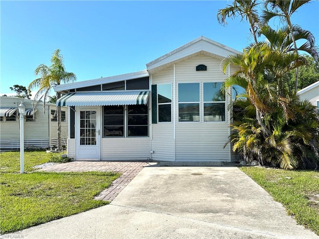 4590 Candlestick CT E ESTERO, FL 33928