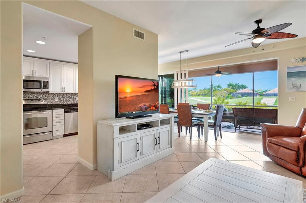 6685 Alden Woods CIR 3-101 NAPLES, FL 34113