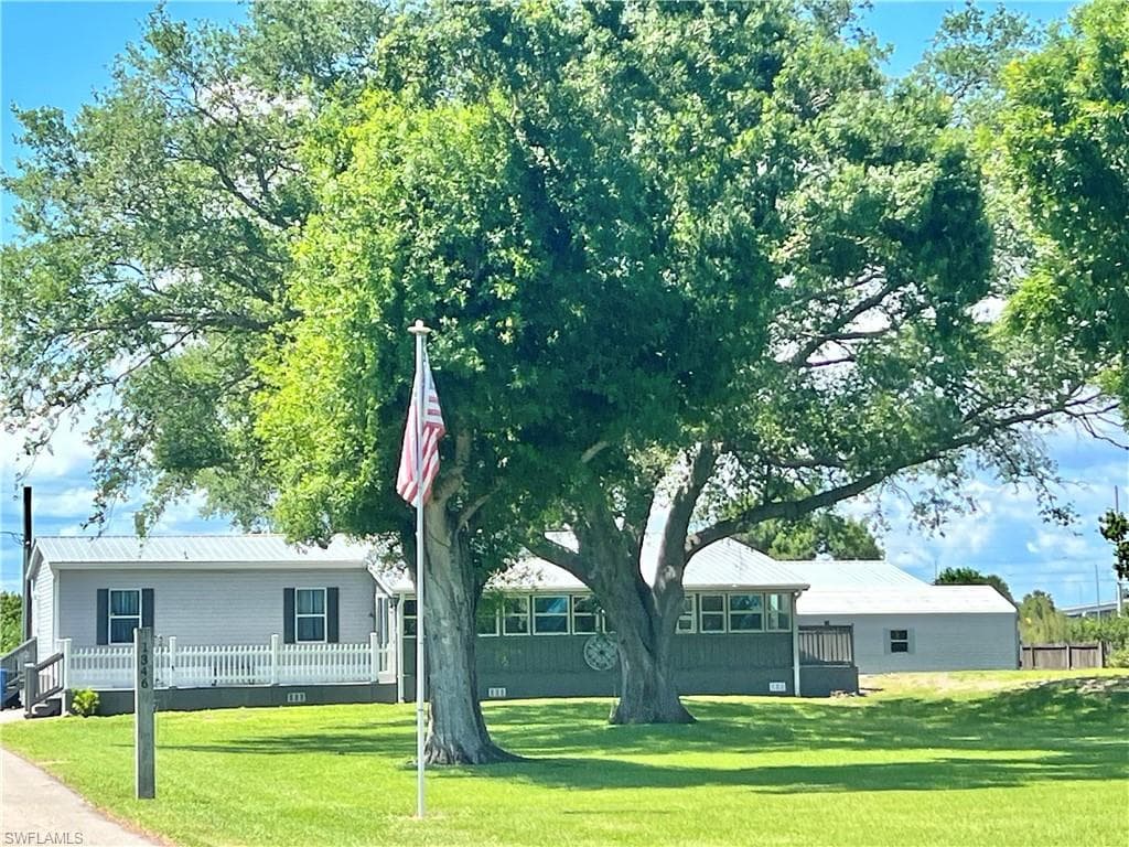 1346 E Park AVE MOORE HAVEN, FL 33471