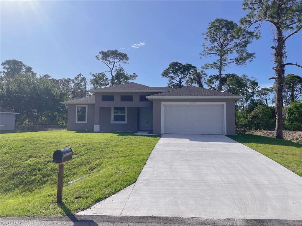 2512 33rd ST W LEHIGH ACRES, FL 33971