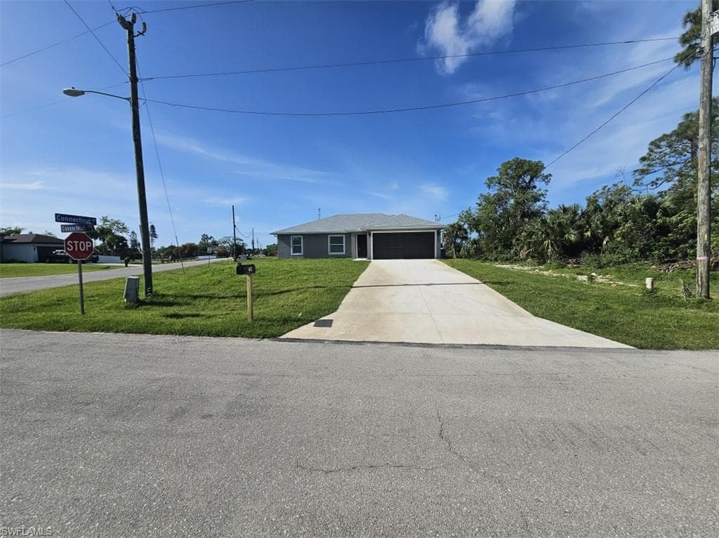 700 Connecticut LN LEHIGH ACRES, FL 33936