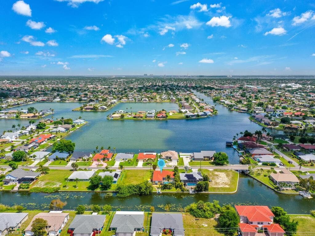 218 SE 8th PL CAPE CORAL, FL 33990