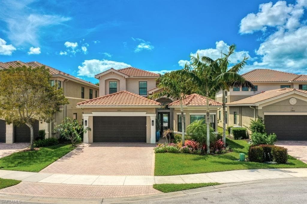 13804 Luna DR NAPLES, FL 34109